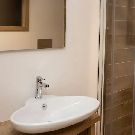 Petit Palais Hotel 3*