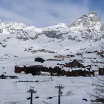 Petit Palais Szálloda Breuil-Cervinia