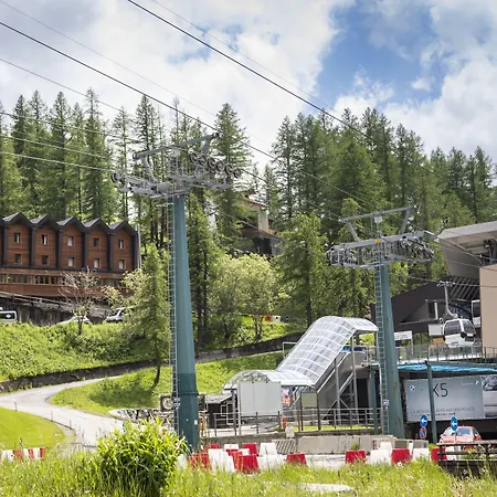 Petit Palais 3* ברויל-קרוויניה