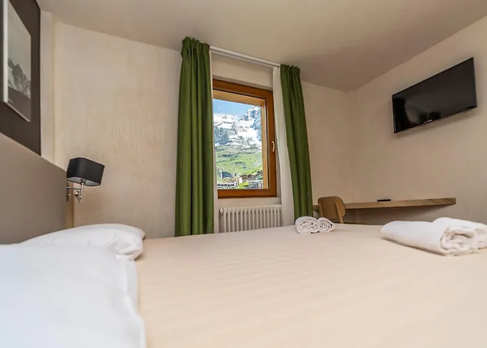 Petit Palais Hotel 3*